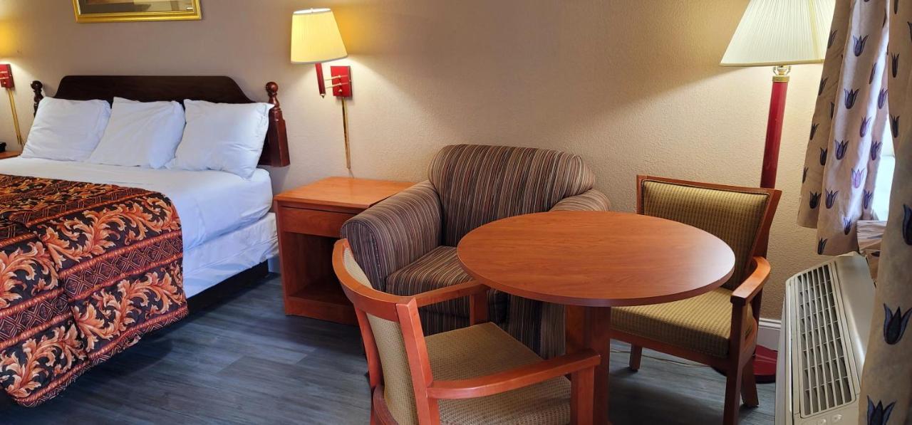Regency Travel Inn Hayti Eksteriør billede