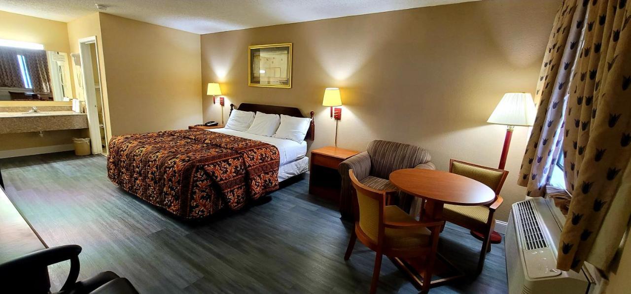 Regency Travel Inn Hayti Eksteriør billede