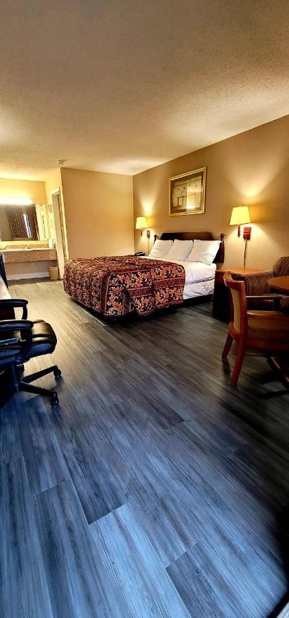 Regency Travel Inn Hayti Eksteriør billede
